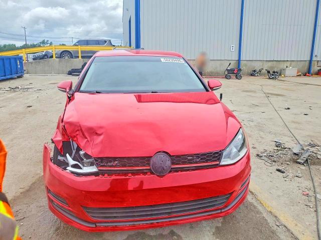 56239496 :رقم المزاد ، 3VW217AU7HM073906 vin ، 2017 Volkswagen Golf مزاد بيع
