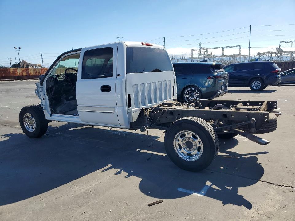 Продажа на аукционе авто 2004 Chevrolet Silverado, vin: 1GCGK23U94F143325, номер лота: 58117426