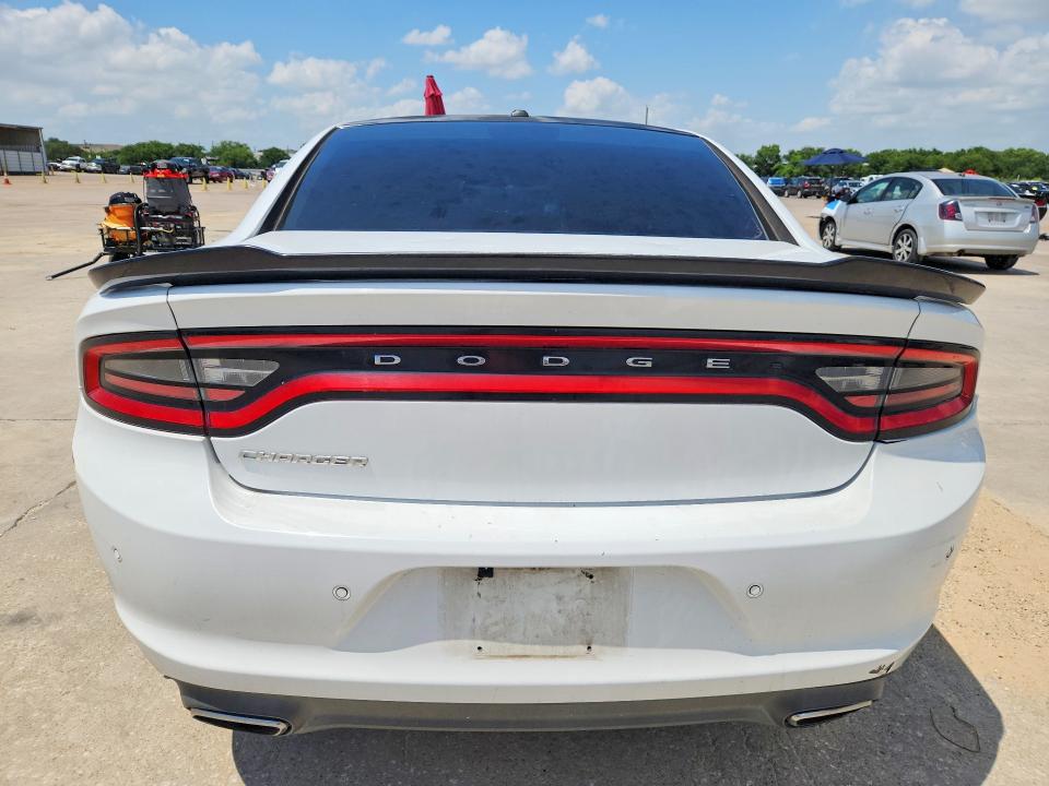 56121046 :رقم المزاد ، 2C3CDXBG7FH721526 vin ، 2015 Dodge Charger مزاد بيع