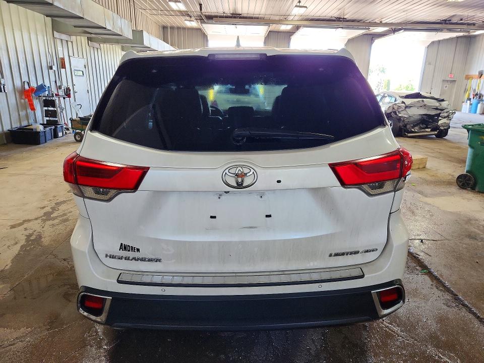 Продажа на аукционе авто 2017 Toyota Highlander, vin: 5TDDZRFH4HS422743, номер лота: 54854706