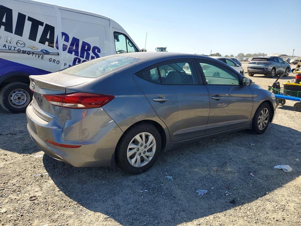 58452656 :رقم المزاد ، 5NPD74LF0JH334246 vin ، 2018 Hyundai Elantra مزاد بيع