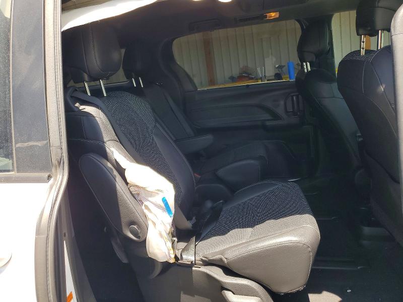 58282256 :رقم المزاد ، 5TDCSKFC8PS078845 vin ، 2023 Toyota Sienna مزاد بيع