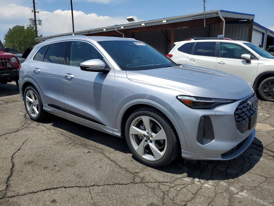58739196 :رقم المزاد ، WA13AAGU0S2043098 vin ، 2025 Audi Q5 مزاد بيع