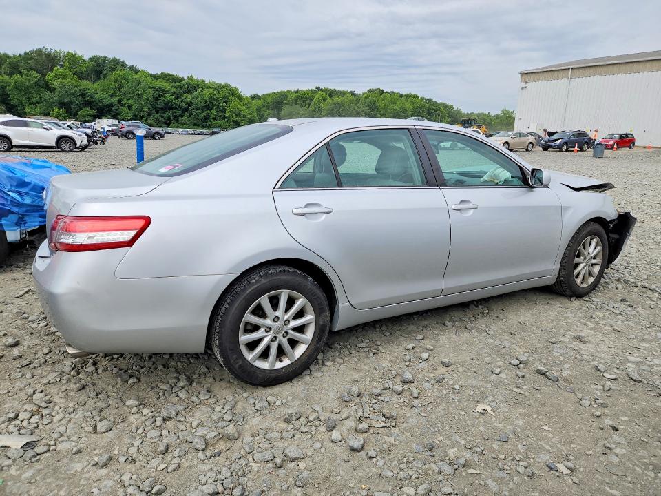 57871796 :رقم المزاد ، 4T1BF3EKXBU212852 vin ، 2011 Toyota Camry مزاد بيع