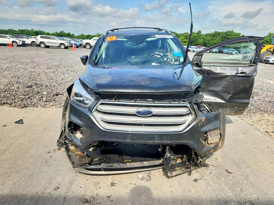 2018 Ford Escape მანქანა იყიდება აუქციონზე, vin: 1FMCU9J99JUC62298, აუქციონის ნომერი: 56962276