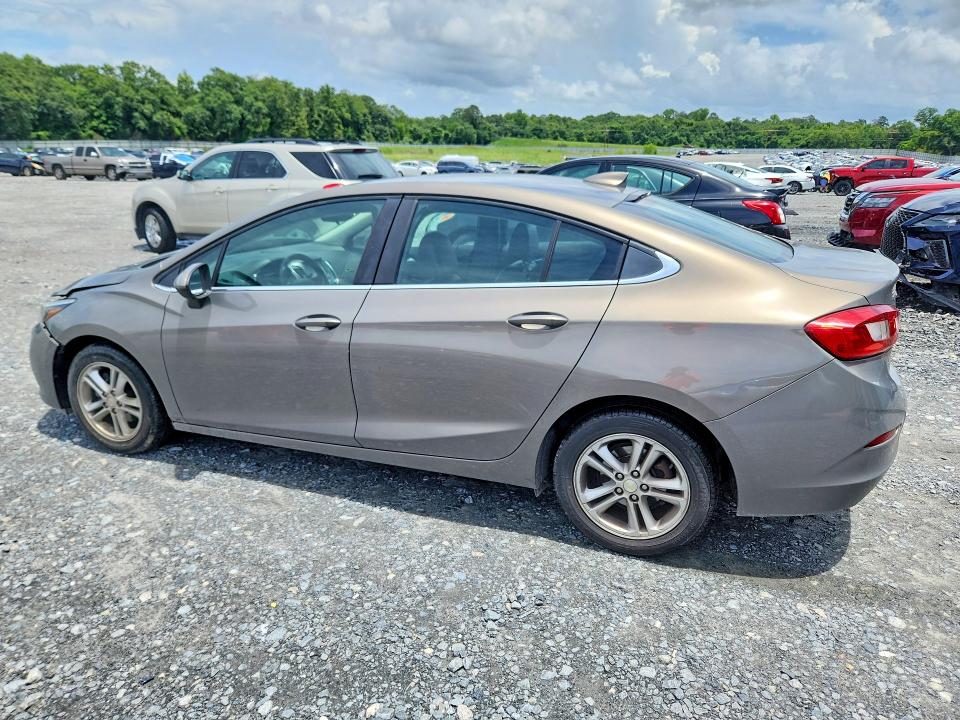 2018 Chevrolet Cruze მანქანა იყიდება აუქციონზე, vin: 1G1BE5SM3J7239003, აუქციონის ნომერი: 57886706