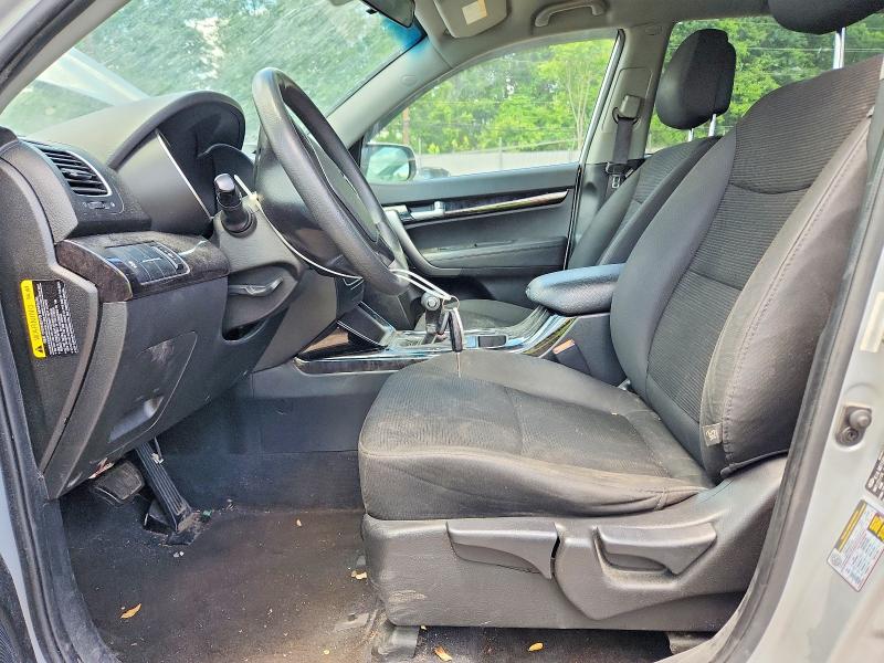 56346306 :رقم المزاد ، 5XYKT3A6XFG601732 vin ، 2015 Kia Sorento مزاد بيع
