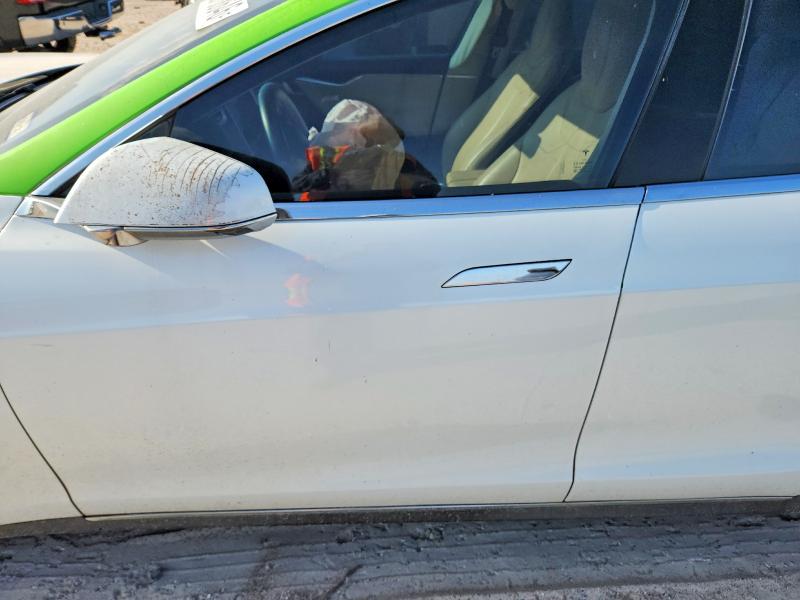 2014 Tesla Model S მანქანა იყიდება აუქციონზე, vin: 5YJSA1H14EFP43682, აუქციონის ნომერი: 58788646