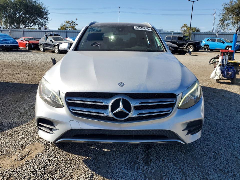 58840646 :رقم المزاد ، WDC0G4JBXHF132737 vin ، 2017 Mercedes-benz Glc مزاد بيع