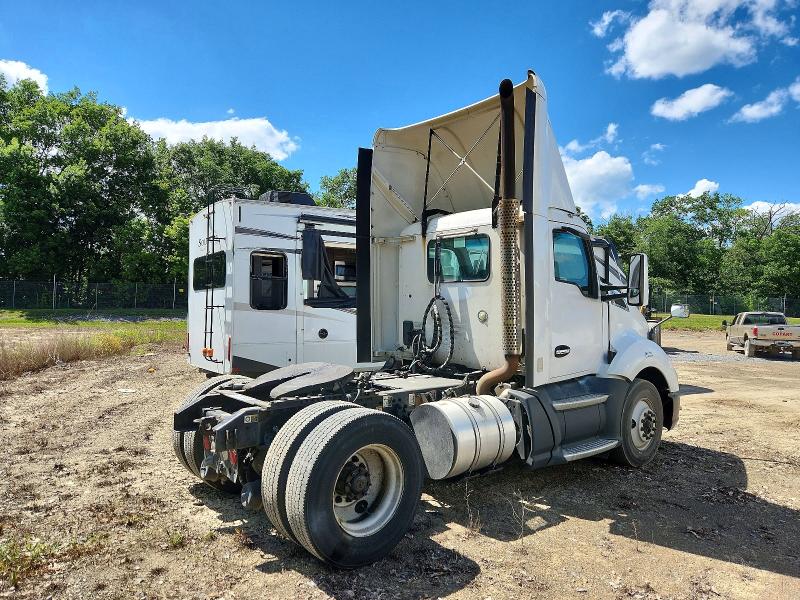 57911536 :رقم المزاد ، 1XKYA48XXGJ119238 vin ، 2016 Kenworth Construction مزاد بيع
