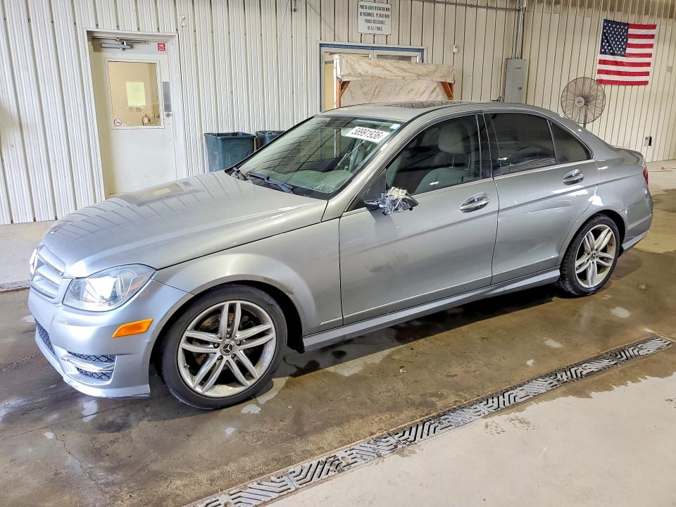 Продаж на аукціоні авто 2012 Mercedes-benz C, vin: WDDGF8BB8CR231793, номер лоту: 58991936