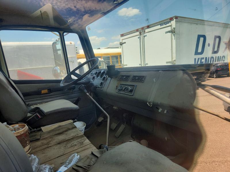 Продаж на аукціоні авто 2000 Freightliner Medium Conventional, vin: 1FV6HLBC4YHG84955, номер лоту: 55538146