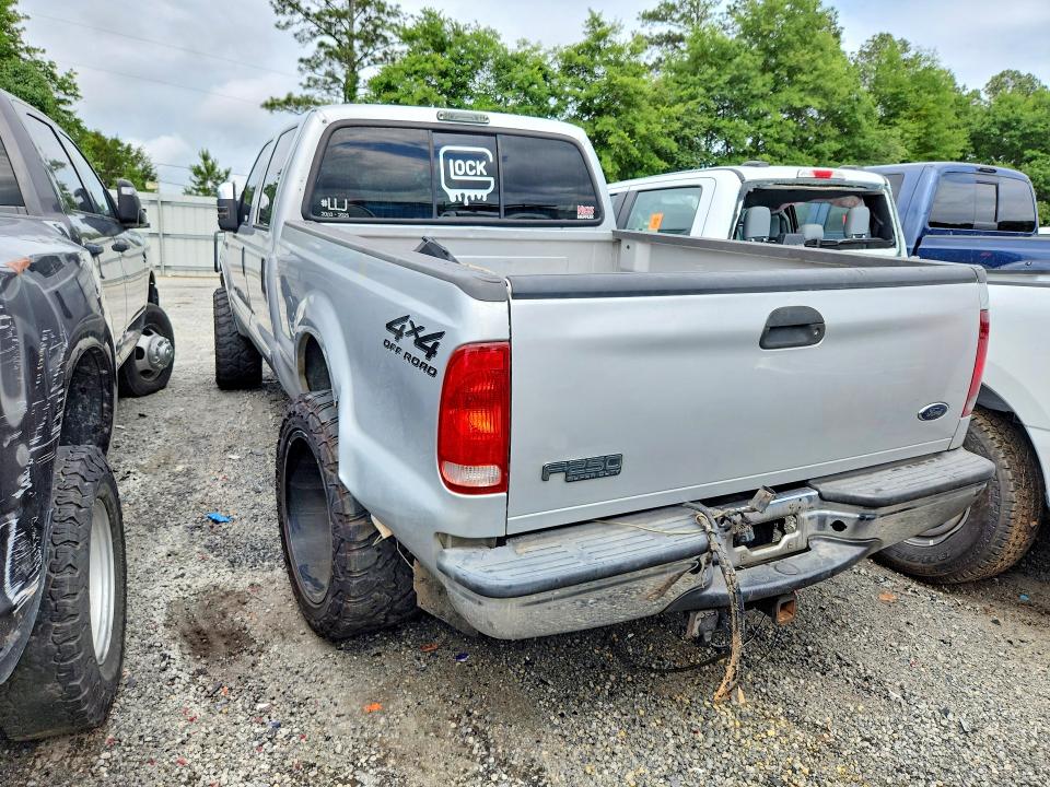 55439656 :رقم المزاد ، 1FTNW21F32EB45817 vin ، 2002 Ford F250 مزاد بيع