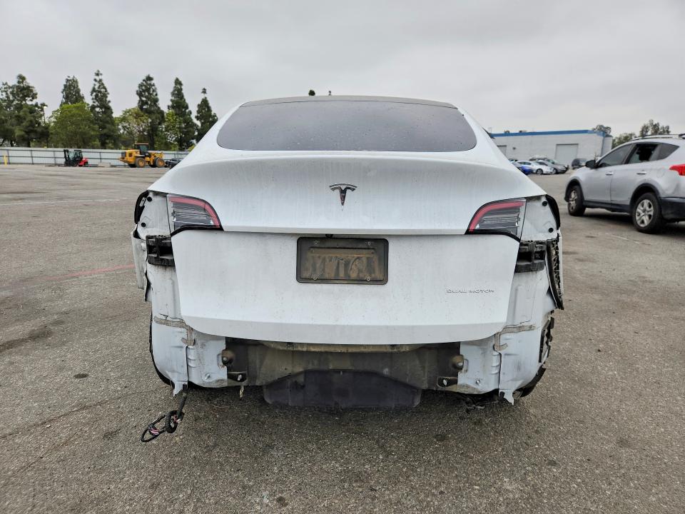 54956556 :رقم المزاد ، 5YJYGAEE6MF243747 vin ، 2021 Tesla Model Y مزاد بيع