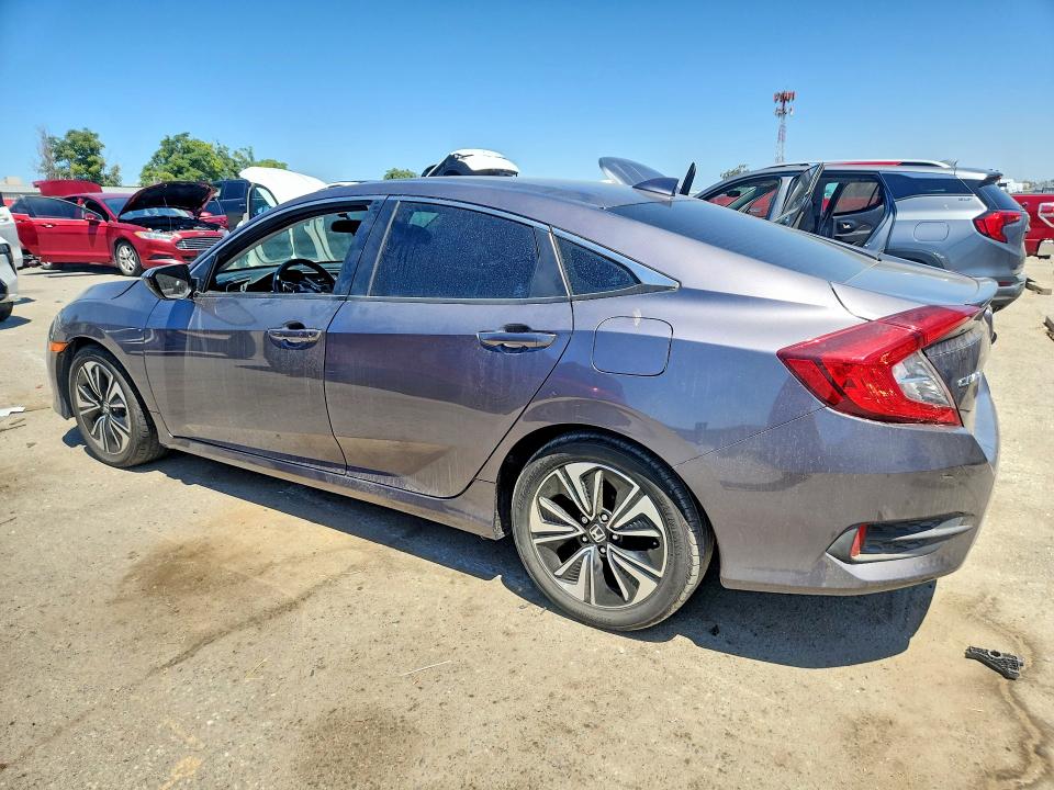 Продажа на аукционе авто 2018 Honda Civic, vin: 2HGFC1F37JH642335, номер лота: 55798766