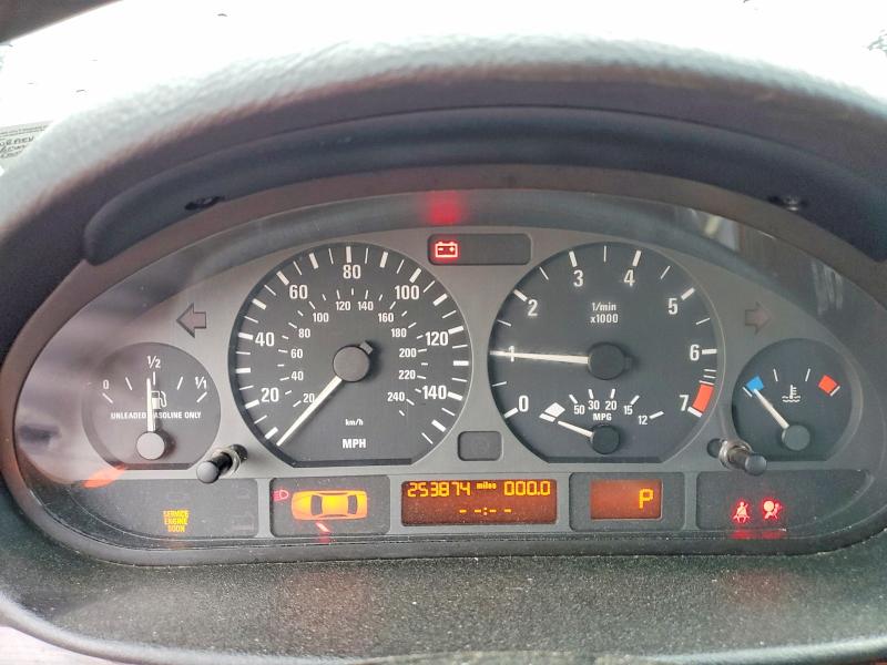57873706 :رقم المزاد ، WBAEV33435KW16940 vin ، 2005 Bmw 325 مزاد بيع