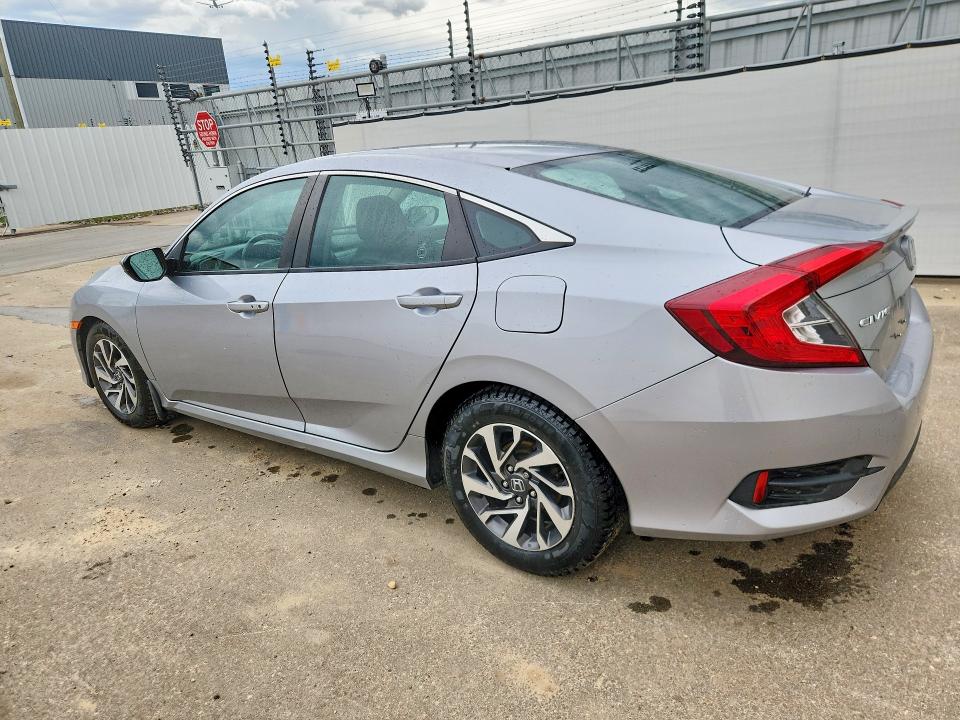 56786486 :رقم المزاد ، 2HGFC2F61JH017171 vin ، 2018 Honda Civic مزاد بيع