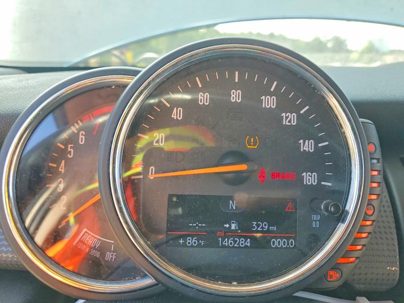 2015 Mini Cooper მანქანა იყიდება აუქციონზე, vin: WMWXS5C5XFT837582, აუქციონის ნომერი: 57174176