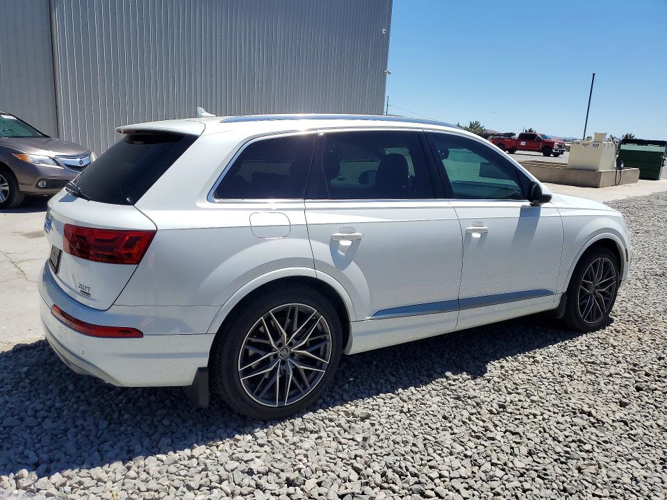 Продажа на аукционе авто 2017 Audi Q7, vin: WA1VAAF77HD030124, номер лота: 59017496