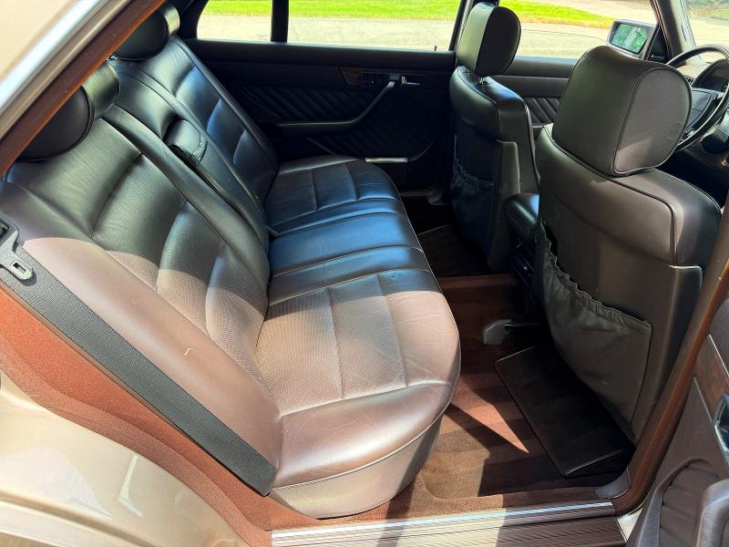 Продажа на аукционе авто 1989 Mercedes-benz 560, vin: WDBCA39E7KA453036, номер лота: 56368296