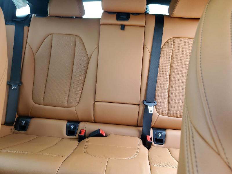 57266906 :رقم المزاد ، 5UX33DT02N9J82003 vin ، 2022 Bmw X4 مزاد بيع