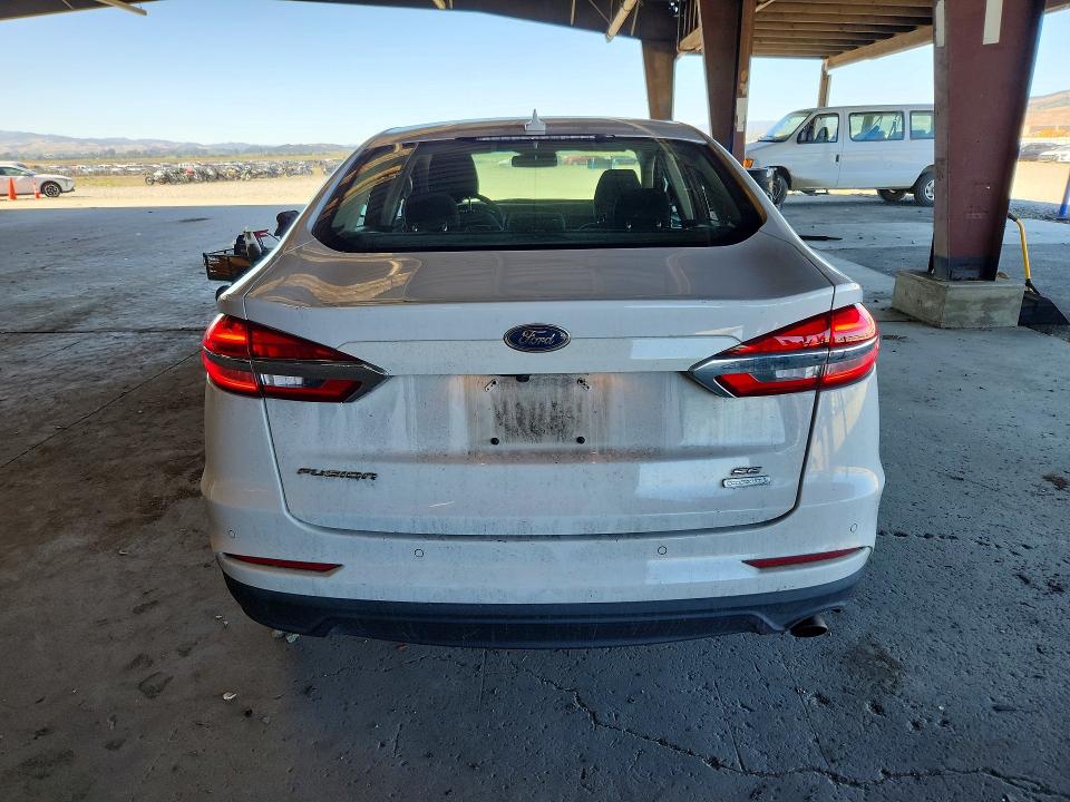56523046 :رقم المزاد ، 3FA6P0HD2KR216471 vin ، 2019 Ford Fusion مزاد بيع