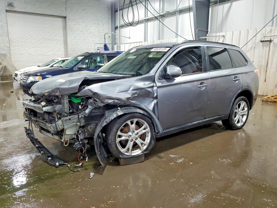 2015 Mitsubishi Outlander მანქანა იყიდება აუქციონზე, vin: JA4AZ3A30FZ003418, აუქციონის ნომერი: 56638126