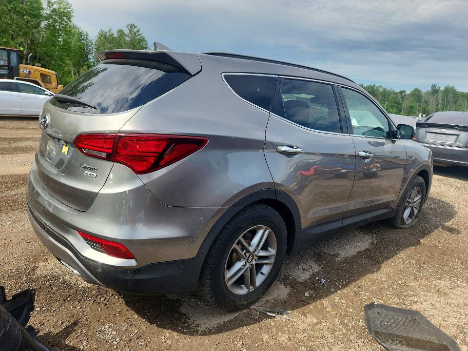 2017 Hyundai Santa Fe მანქანა იყიდება აუქციონზე, vin: 5NMZUDLB3HH042819, აუქციონის ნომერი: 55608166