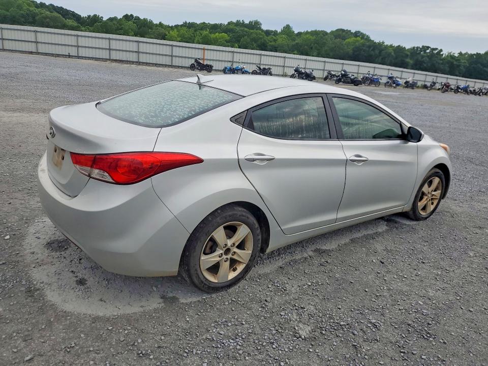 2011 Hyundai Elantra მანქანა იყიდება აუქციონზე, vin: KMHDH4AE8BU112712, აუქციონის ნომერი: 57776466
