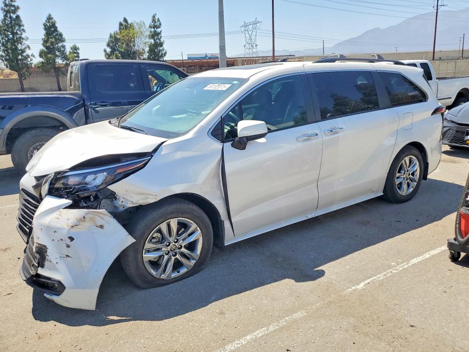 Aukcja sprzedaży 2025 Toyota Sienna, vin: 5TDJRKEC6SS236550, numer aukcji: 58152076