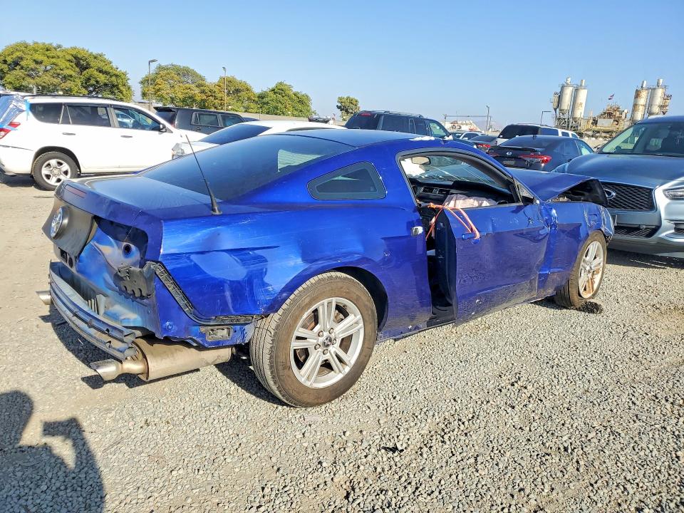 Продажа на аукционе авто 2014 Ford Mustang, vin: 1ZVBP8AM9E5275233, номер лота: 55944876