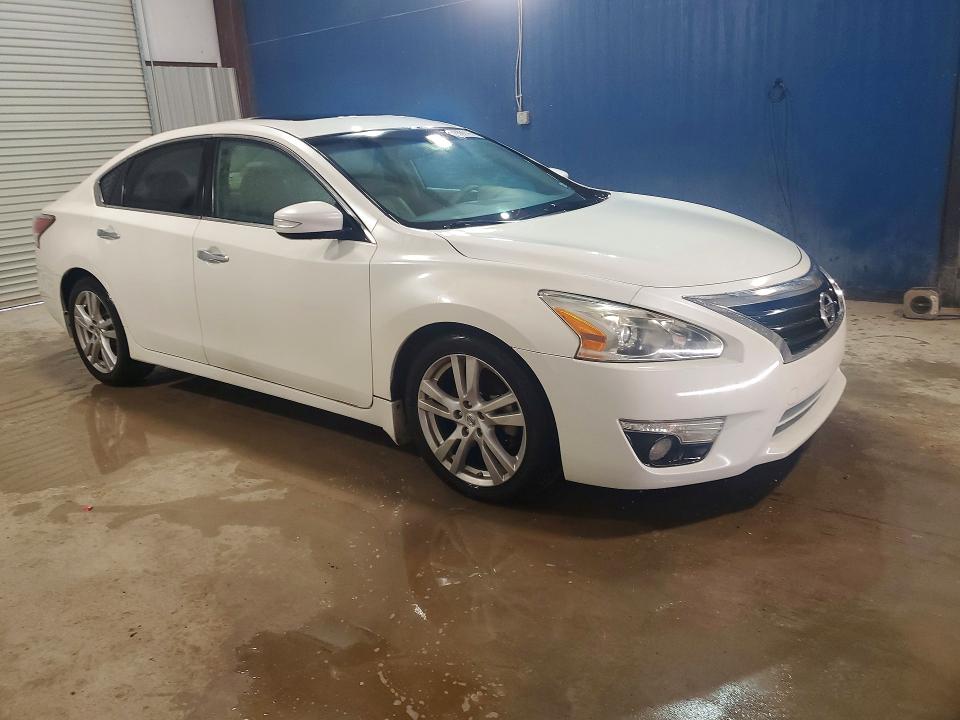 2015 Nissan Altima მანქანა იყიდება აუქციონზე, vin: 1N4BL3AP2FC125222, აუქციონის ნომერი: 55730956