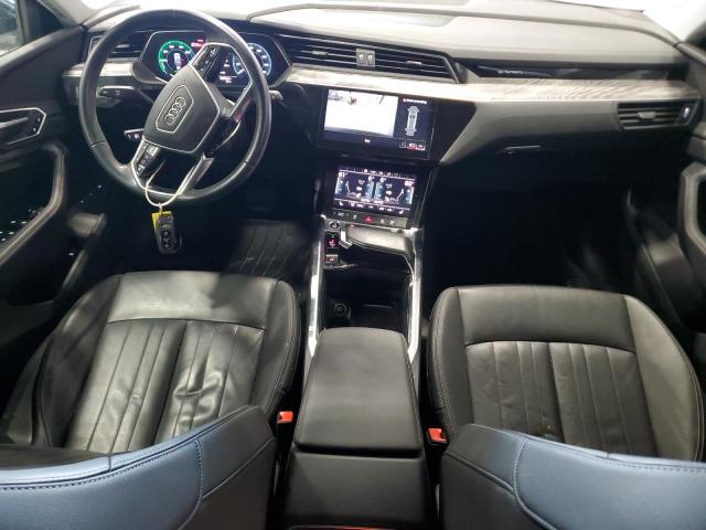58962836 :رقم المزاد ، WA1AAAGE9MB027467 vin ، 2021 Audi E-tron مزاد بيع