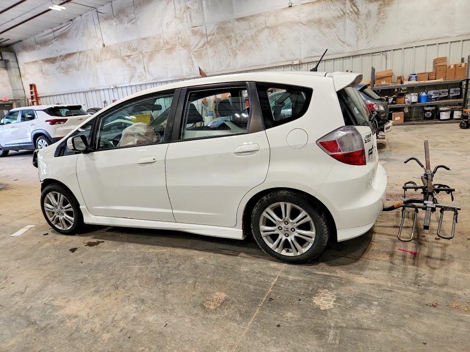57705546 :رقم المزاد ، JHMGE8H40AC030944 vin ، 2010 Honda Fit مزاد بيع