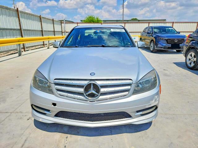 55577386 :رقم المزاد ، WDDGF5EB5BA459774 vin ، 2011 Mercedes-benz C مزاد بيع