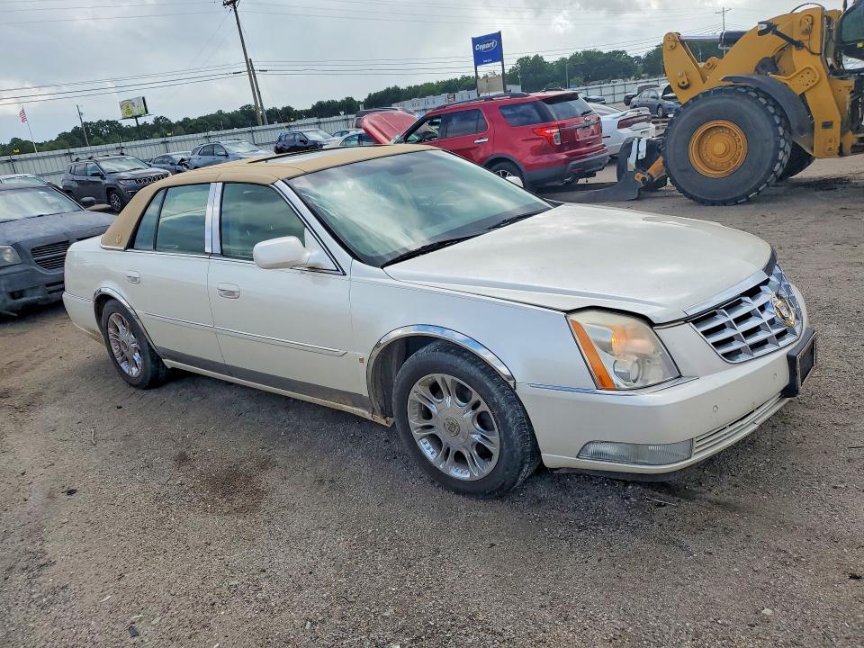 58266526 :رقم المزاد ، 1G6KD57Y68U114811 vin ، 2008 Cadillac Dts مزاد بيع