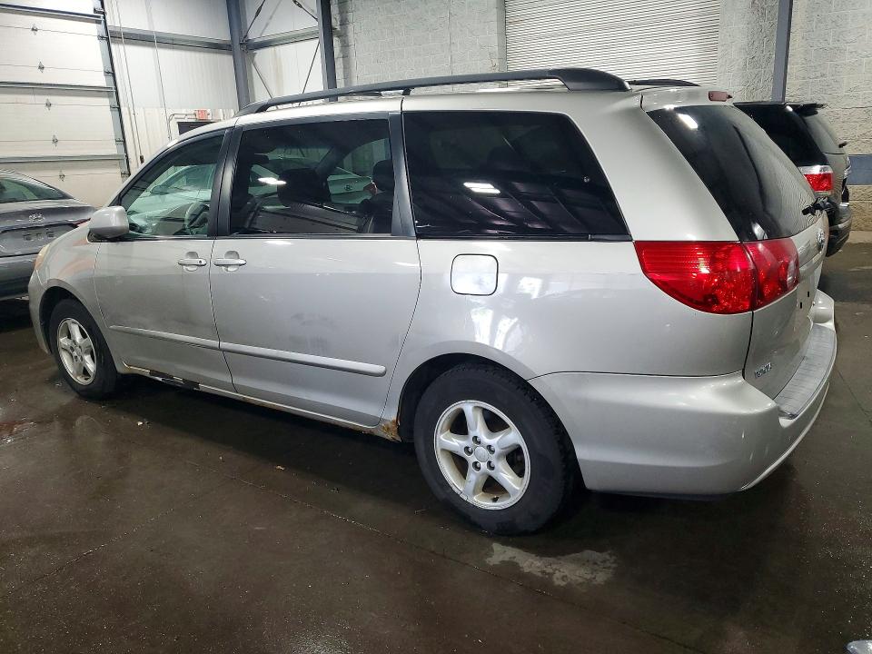 2006 Toyota Sienna მანქანა იყიდება აუქციონზე, vin: 5TDZA22C56S579533, აუქციონის ნომერი: 55635246
