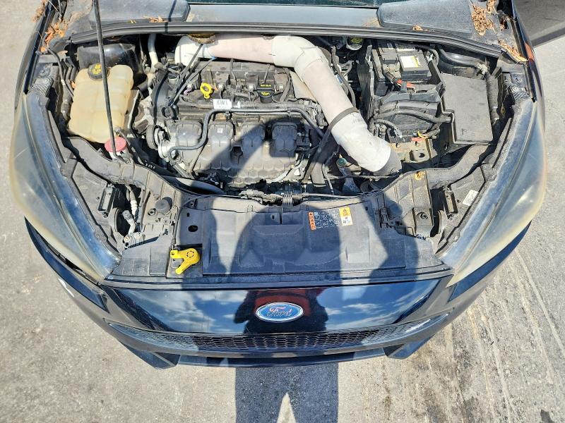 56986106 :رقم المزاد ، 1FADP3L94HL221447 vin ، 2017 Ford Focus مزاد بيع