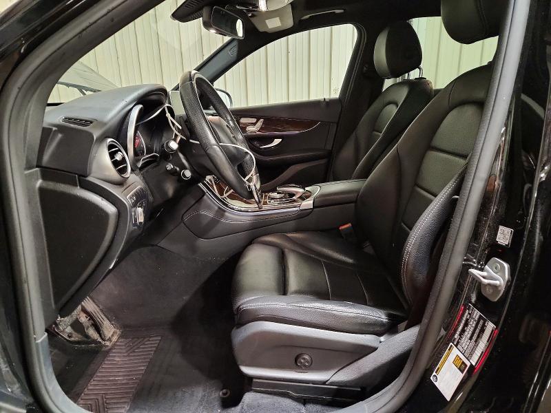 57221266 :رقم المزاد ، WDC0G4KB7HV006551 vin ، 2017 Mercedes-benz Glc مزاد بيع