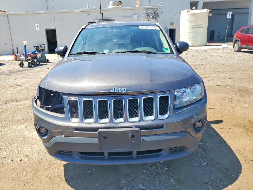 57076136 :رقم المزاد ، 1C4NJCBAXGD576417 vin ، 2016 Jeep Compass مزاد بيع