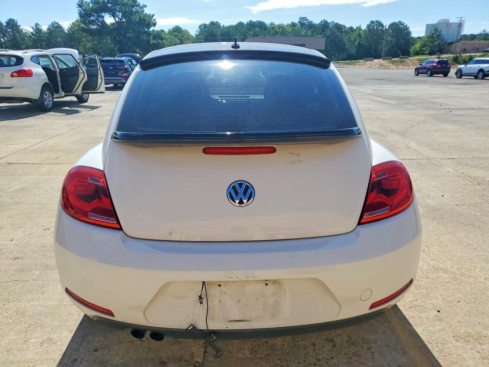 58623566 :رقم المزاد ، 3VWFP7AT4CM615754 vin ، 2012 Volkswagen Beetle مزاد بيع