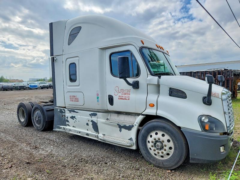 Продаж на аукціоні авто 2018 Freightliner Cascadia 113, vin: 3AKJGHDV8JDJS2448, номер лоту: 54064886