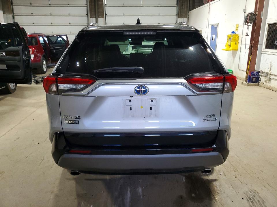 56605766 :رقم المزاد ، 2T3E6RFV8MW013821 vin ، 2021 Toyota Rav4 مزاد بيع