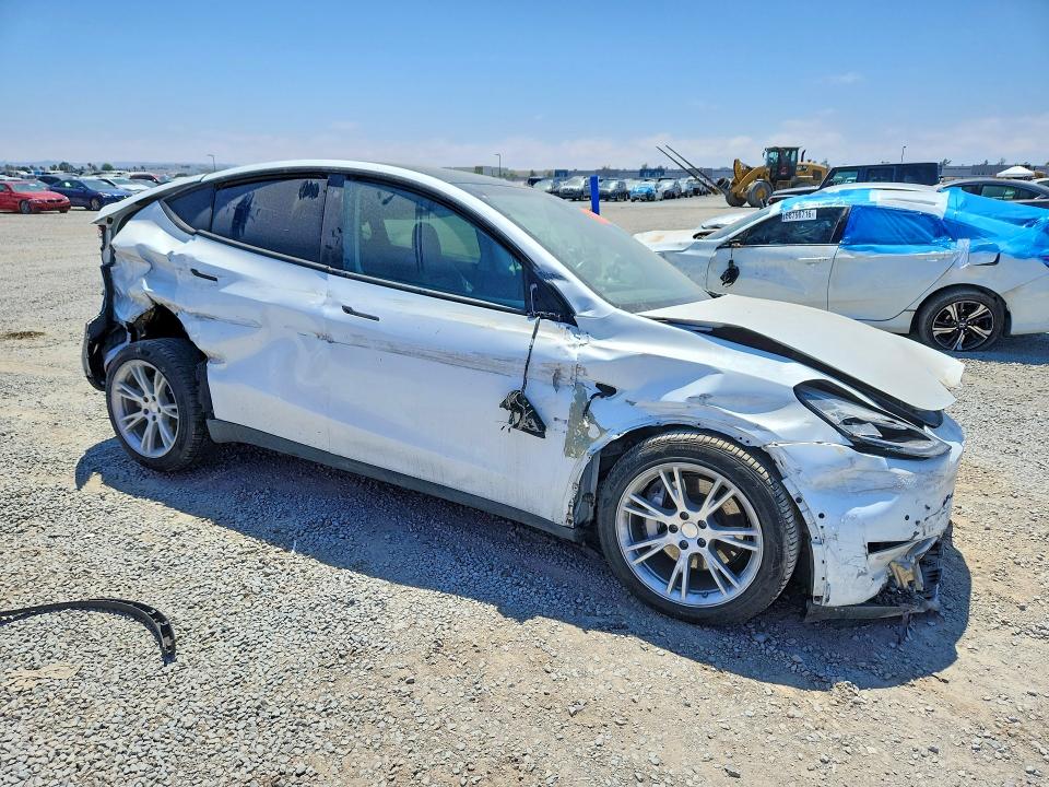 58660626 :رقم المزاد ، 7SAYGDEE0NF356910 vin ، 2022 Tesla Model Y مزاد بيع