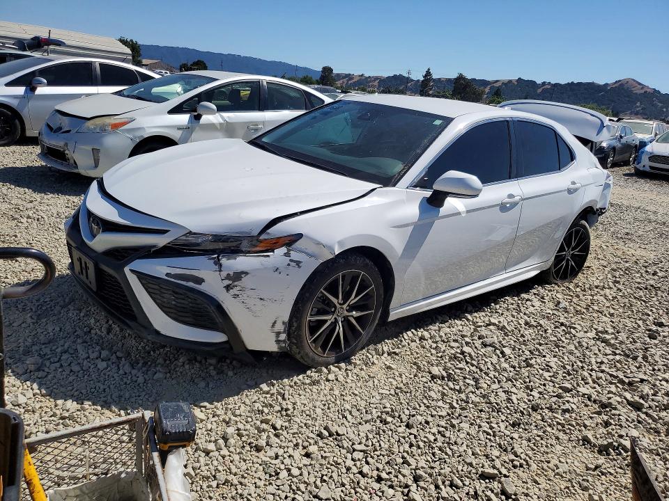 58471226 :رقم المزاد ، 4T1G11AK2RU849145 vin ، 2024 Toyota Camry مزاد بيع