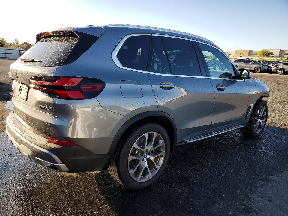 55765386 :رقم المزاد ، 5UX13EU05T9065654 vin ، 2026 Bmw X5 مزاد بيع