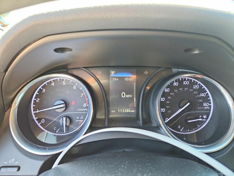 55439166 :رقم المزاد ، 4T1C11AK2LU977410 vin ، 2020 Toyota Camry مزاد بيع
