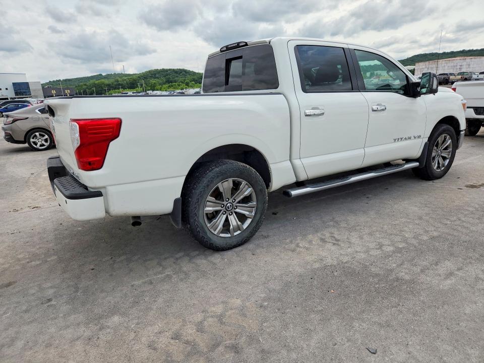 58104416 :رقم المزاد ، 1N6AA1E56JN513749 vin ، 2018 Nissan Titan مزاد بيع