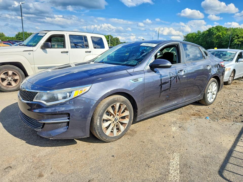 2017 Kia Optima მანქანა იყიდება აუქციონზე, vin: 5XXGT4L37HG123792, აუქციონის ნომერი: 57893386