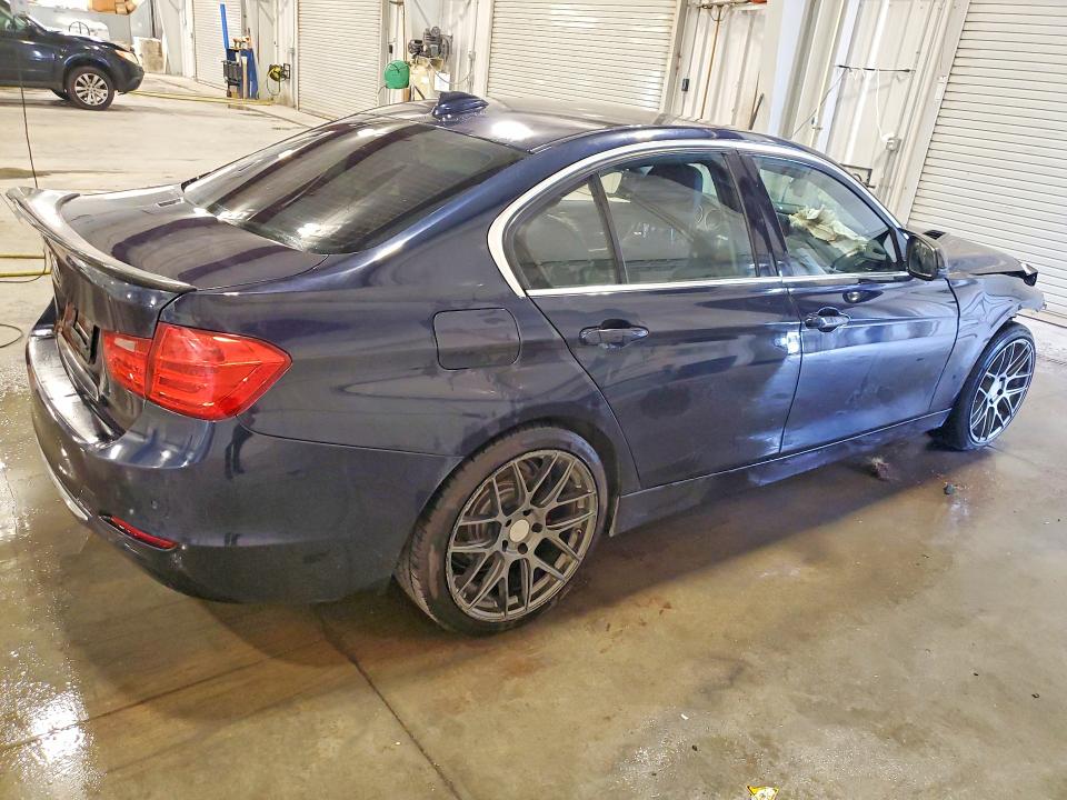 56783386 :رقم المزاد ، WBA3B5C59DF599010 vin ، 2013 Bmw 328 مزاد بيع